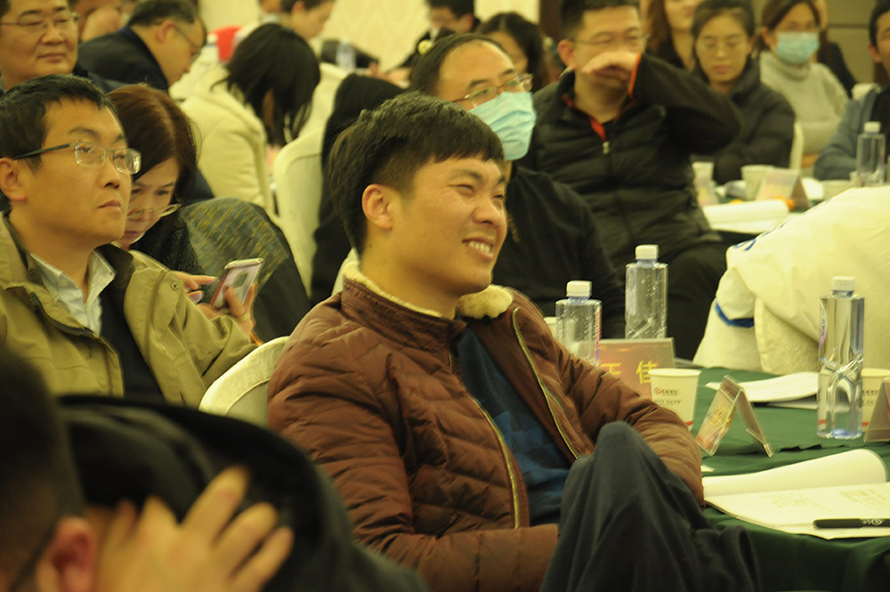 高培商院内训分享：销售底线已现，客户仍坚持降价，谈判僵局还能打破吗？